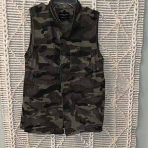 Love Tree Camouflage Utility Vest